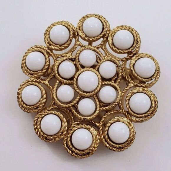 stella & dot ~  la coco red necklace & paradise brooch set - Picture 3 of 11